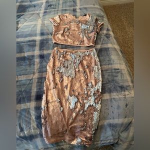 Sequence to piece skirt with crop top